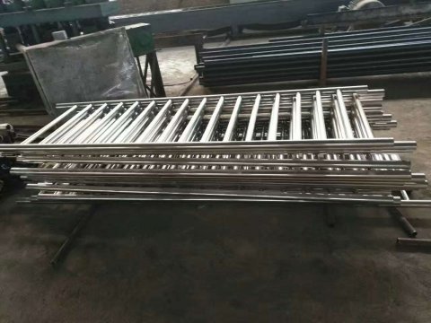 不（bú）鏽鋼（gāng）管護欄